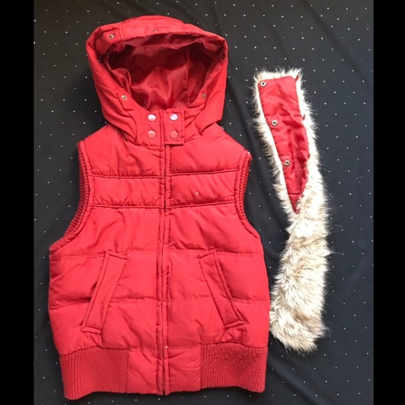 Down Puffer Vest w/ removable faux fur trim - Picture 2 of 8